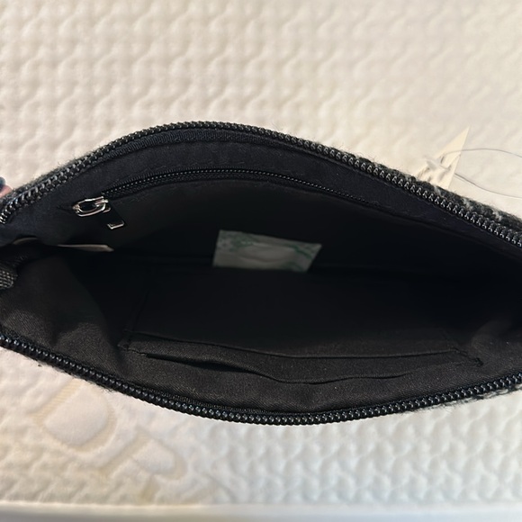 Wool wristlet - Picture 4 of 4